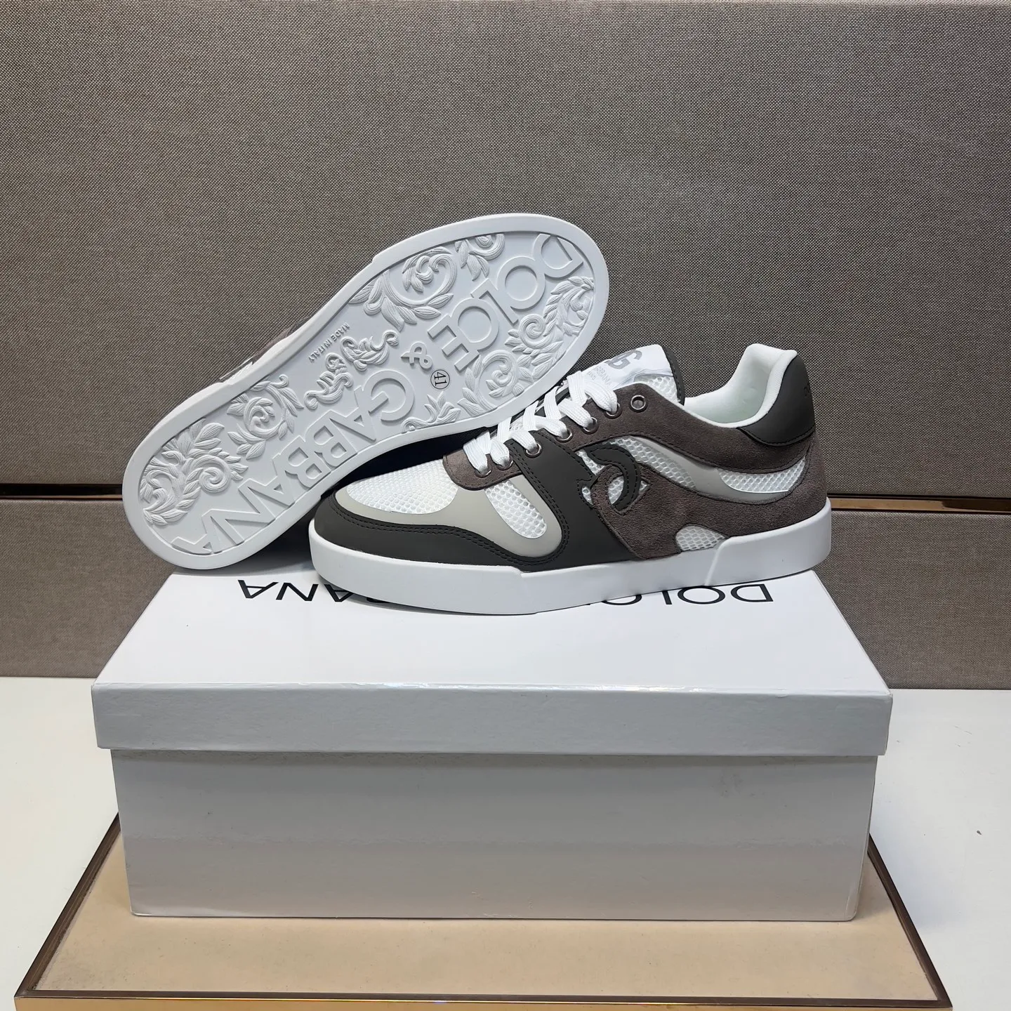 ⬛️Men's men's shoes💰p440【DG～】couple casual shoes 2025z cabinet sales simultaneously 🔶Size: 35-44#️⃣ 🔷2 colors🔜The upper is made of multi-material splicing➕Mesh lining, comfortable and breathable, sole: original comfortable and wear-resistant outsole, ⚠️real thing📱photographed🎬real thing is better📢📢📢